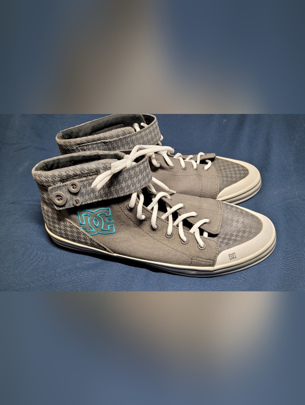 DC Venice M2 SE Gray Leather Canvas Sneakers